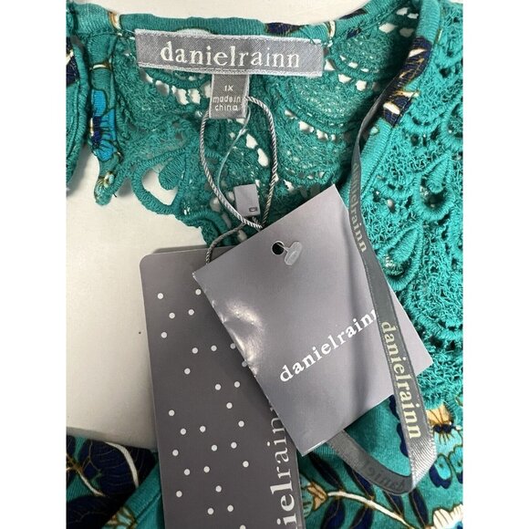 Daniel Rainn Crochet Detail Blouse~Sz 1X~Green Floral~Stitch Fix NWT ~ L11 16 - Picture 8 of 10